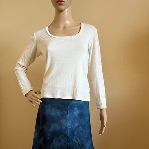 Scoop Neck Cropped Long-Sleeved Tee